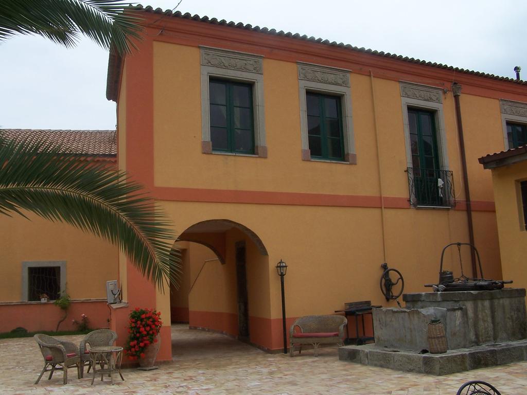 Casale Romano Resort E Relais Motta Camastra Dış mekan fotoğraf
