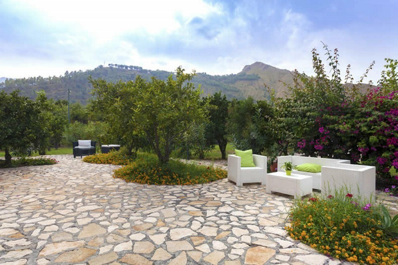 Casale Romano Resort E Relais Motta Camastra Dış mekan fotoğraf