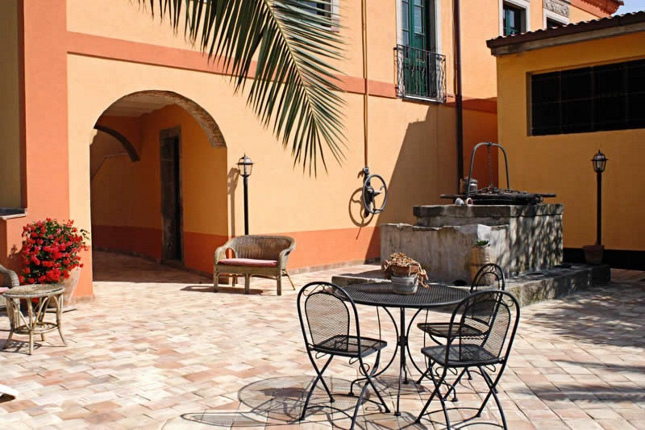 Casale Romano Resort E Relais Motta Camastra Dış mekan fotoğraf